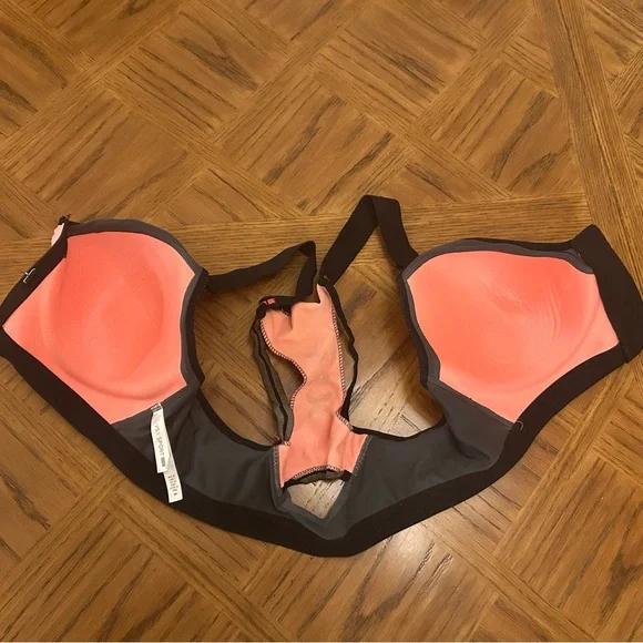 VSX Pink and Gray Incredible Sports Bra Front Zipper Victoria’s Secret - Picture 3 of 4